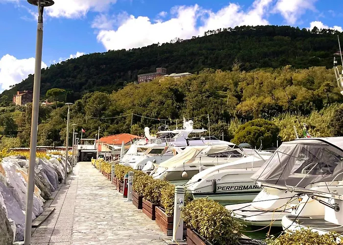 Vecchia Fontana Al Mare - Tra Liguria E Toscana Tra Viaregggio, Dei Marmi E Cinque Terre- Haus Am Bei La Spezia *