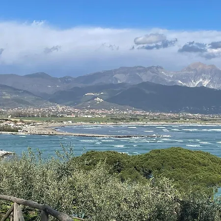 Villa Vecchia Fontana Al Mare - Tra Viaregggio Forte De Marmi E Cinque Terre- Haus Am Meer Badeort Naehe La Spezia * Bocca di Magra