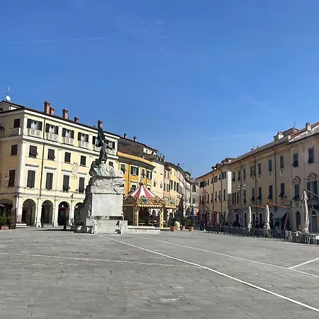 Vecchia Fontana Al Mare - Tra Liguria E Toscana Tra Viaregggio, Dei Marmi E Cinque Terre- Haus Am Bei La Spezia Villa