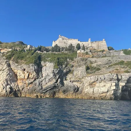 Villa Vecchia Fontana Al Mare - Tra Viaregggio Forte De Marmi E Cinque Terre- Haus Am Meer Badeort Naehe La Spezia Villa