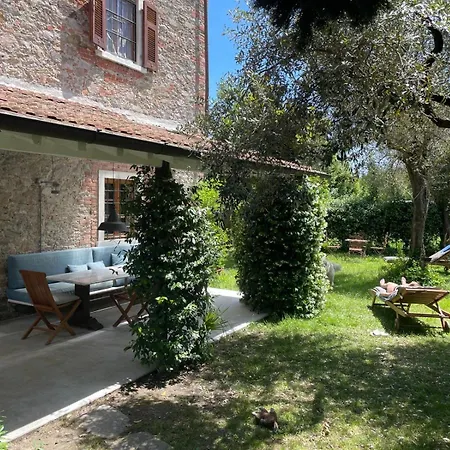 Villa Vecchia Fontana Al Mare - Tra Viaregggio Forte De Marmi E Cinque Terre- Haus Am Meer Badeort Naehe La Spezia Villa