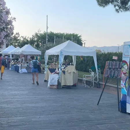 Villa Vecchia Fontana Al Mare - Tra Viaregggio Forte De Marmi E Cinque Terre- Haus Am Meer Badeort Naehe La Spezia Villa Bocca di Magra