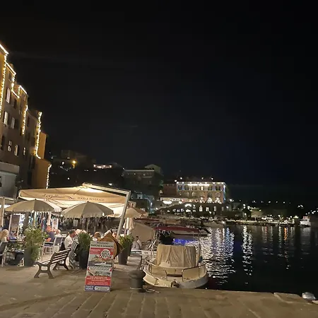 Vecchia Fontana Al Mare - Tra Liguria E Toscana Tra Viaregggio, Dei Marmi E Cinque Terre- Haus Am Bei La Spezia וילה *