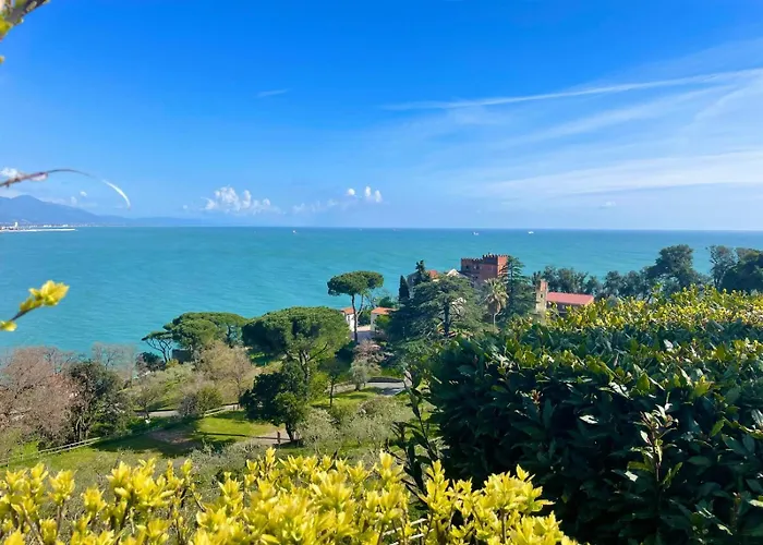 Villa Vecchia Fontana Al Mare - Tra Liguria E Toscana Tra Viaregggio, Dei Marmi E Cinque Terre- Haus Am Bei La Spezia *
