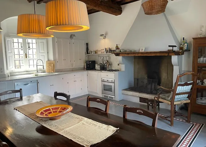 Villa Vecchia Fontana Al Mare - Tra Liguria E Toscana Tra Viaregggio, Dei Marmi E Cinque Terre- Haus Am Bei La Spezia