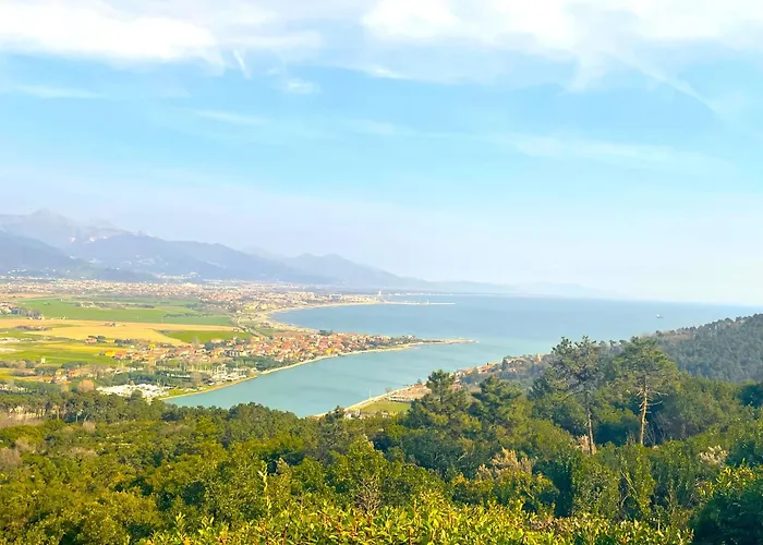Villa Vecchia Fontana Al Mare - Tra Liguria E Toscana Tra Viaregggio, Dei Marmi E Cinque Terre- Haus Am Bei La Spezia Bocca di Magra
