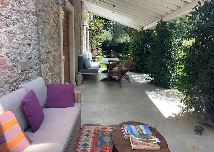 Vecchia Fontana Al Mare - Tra Liguria E Toscana Tra Viaregggio, Dei Marmi E Cinque Terre- Haus Am Bei La Spezia