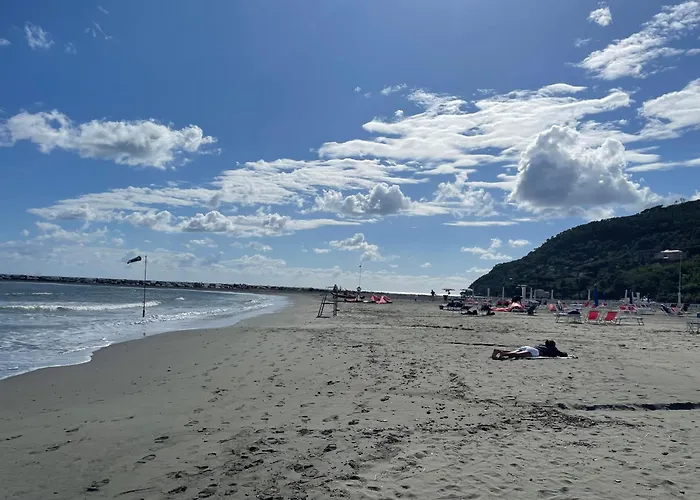 Vecchia Fontana Al Mare - Tra Liguria E Toscana Tra Viaregggio, Dei Marmi E Cinque Terre- Haus Am Bei La Spezia Villa *