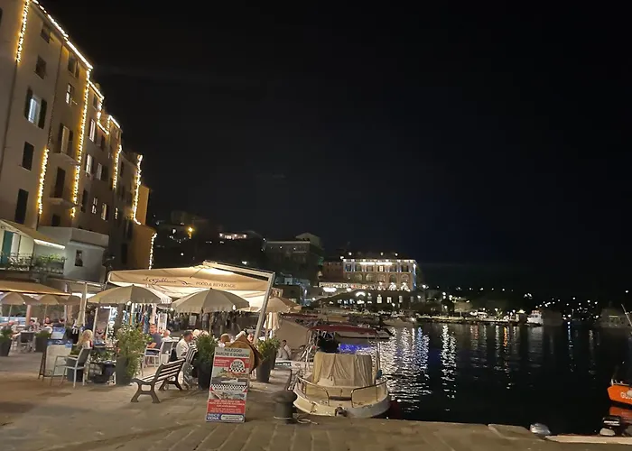 Vecchia Fontana Al Mare - Tra Liguria E Toscana Tra Viaregggio, Dei Marmi E Cinque Terre- Haus Am Bei La Spezia Villa *